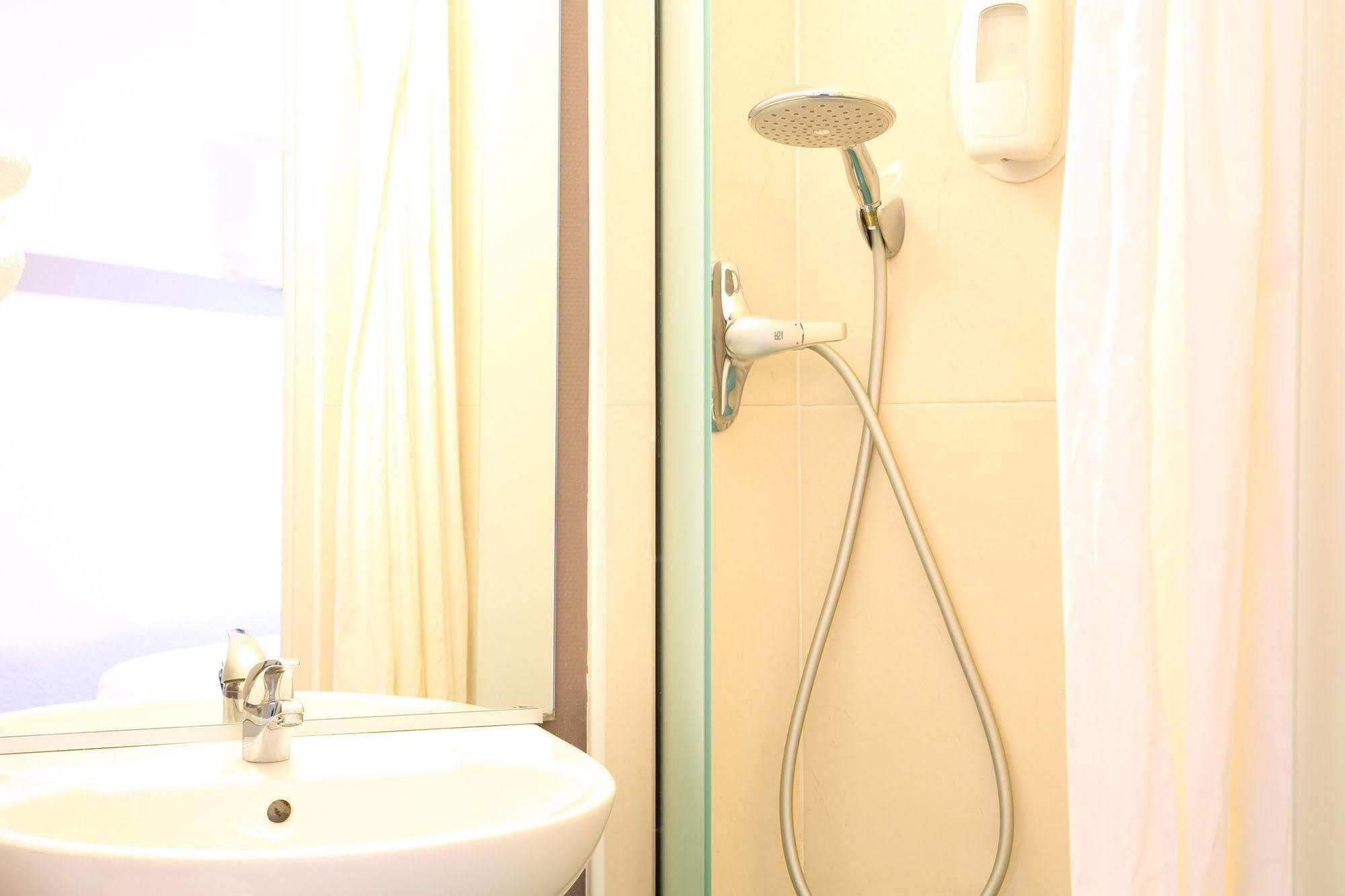 B&B Hotel Villeneuve Loubet Plage Ngoại thất bức ảnh